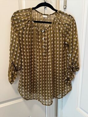 Womens Olive & Tan Geometric Button-Front Blouse